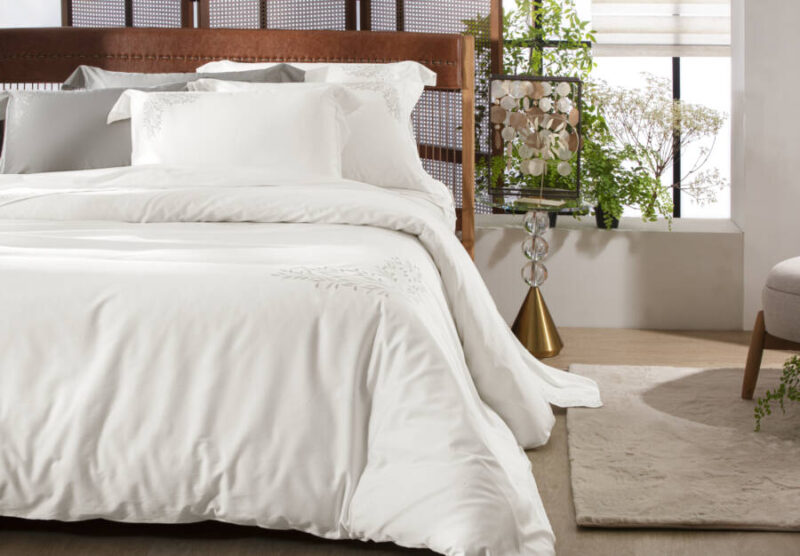 Jogo de Cama Bordado Taiti Queen